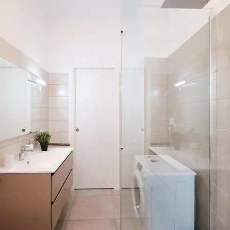 Appartamento Moderno A 5 Minuti Dalla Metro Roma