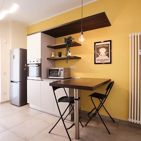 Moderno A 5 Minuti Dalla Metro Appartamento